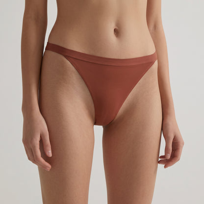 Tanga invisible con efecto alisador frontal — Tiro bajo